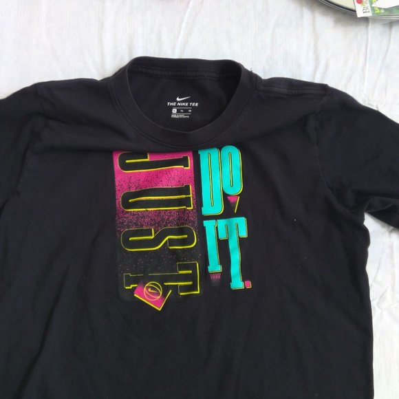 Nike graphic T - Picture 1 of 2